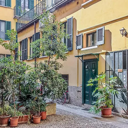 Navigli Loft, Steps To Darsena Appartement